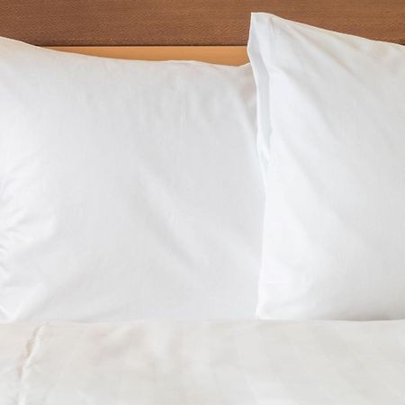 Holiday Inn Express & Suites - Cleveland Northwest By Ihg Екстер'єр фото