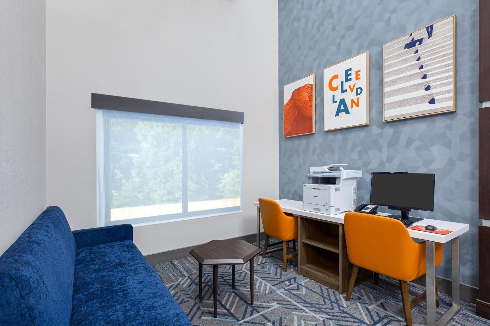 Holiday Inn Express & Suites - Cleveland Northwest By Ihg Екстер'єр фото