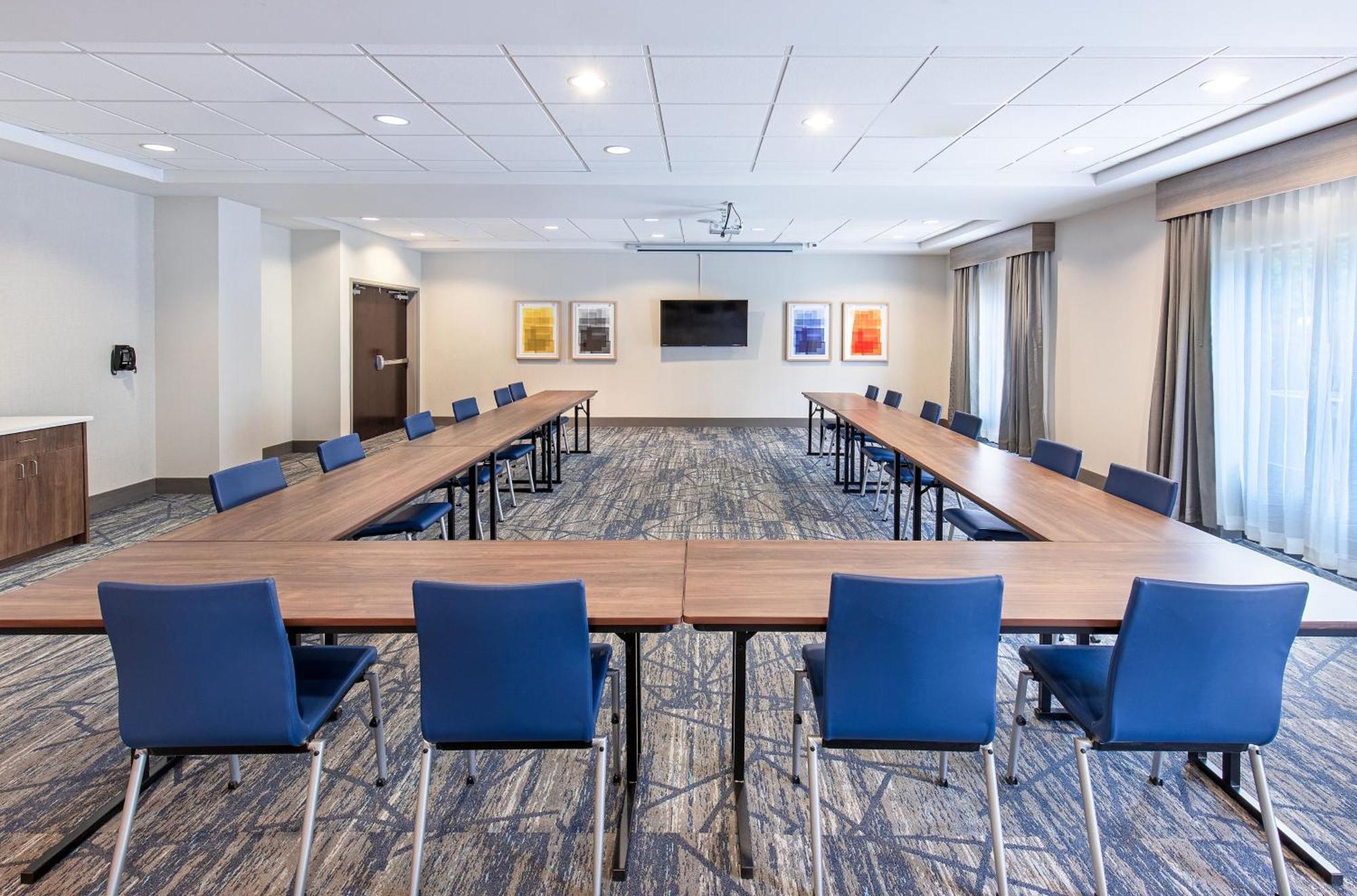 Holiday Inn Express & Suites - Cleveland Northwest By Ihg Екстер'єр фото