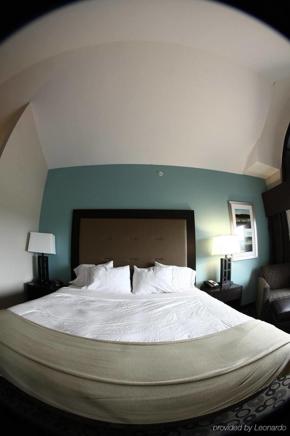Holiday Inn Express & Suites - Cleveland Northwest By Ihg Екстер'єр фото